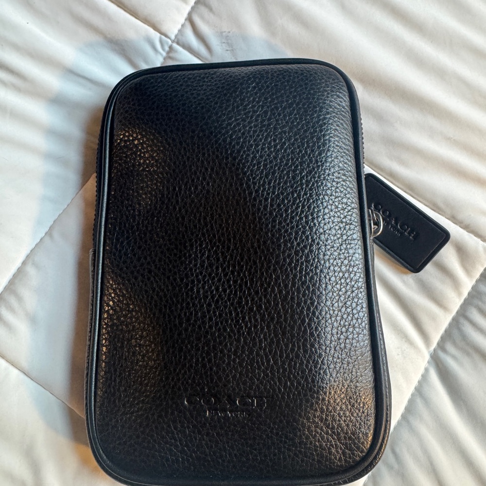 Coach Black Leather Unisex Bag